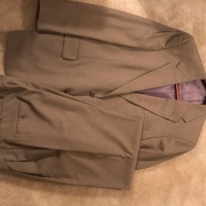 Light brown suit w tan strips 42R 32x32 pants